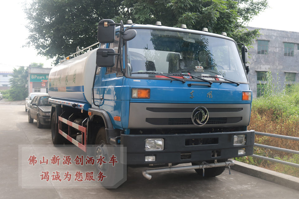 广东洒水车出租电话:道路洒水车的用途有什么